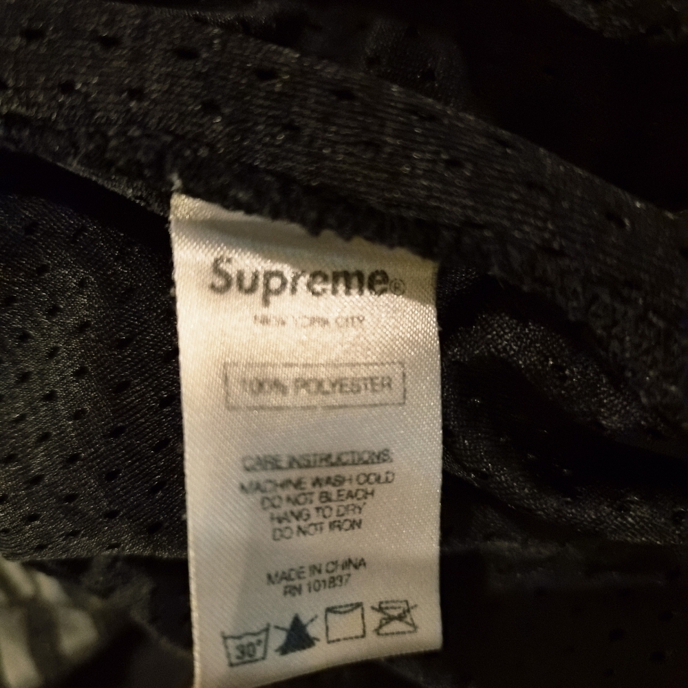 Supreme Basketball Shorts Small - Picture 9 of 10